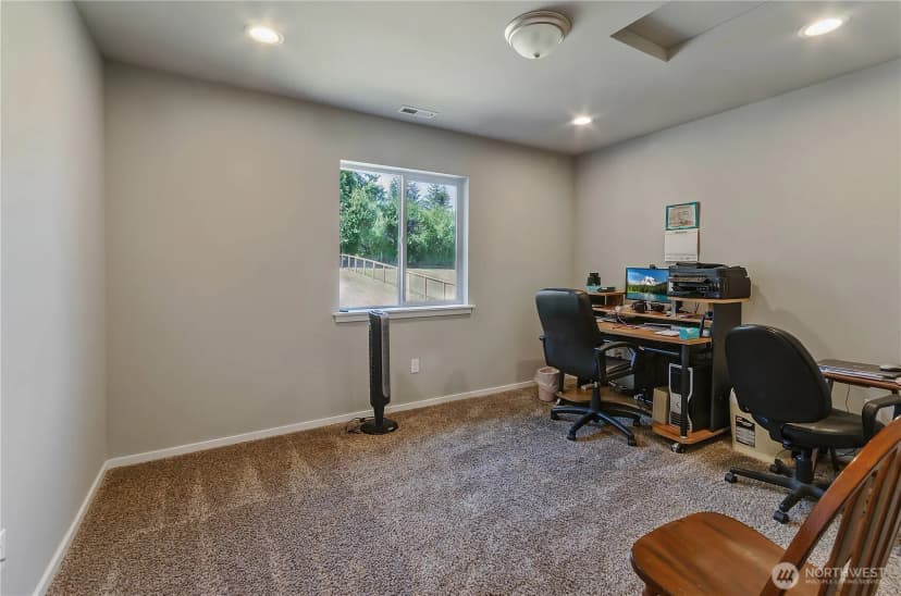 Property photo for 28 Shorthorn Lane, Oakville photo 20