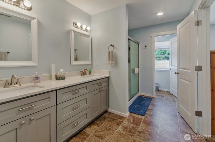 Property photo for 28 Shorthorn Lane, Oakville photo 17