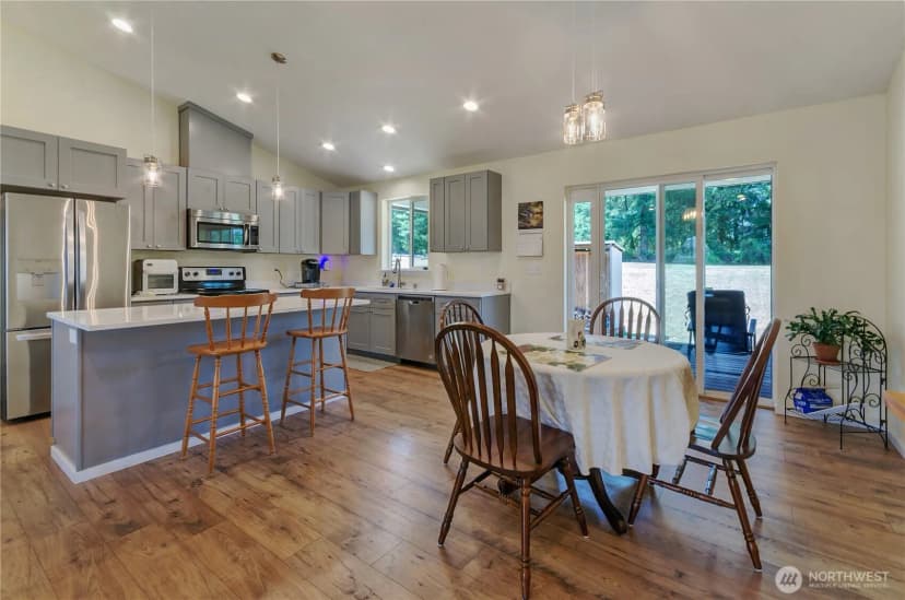 Property photo for 28 Shorthorn Lane, Oakville photo 8