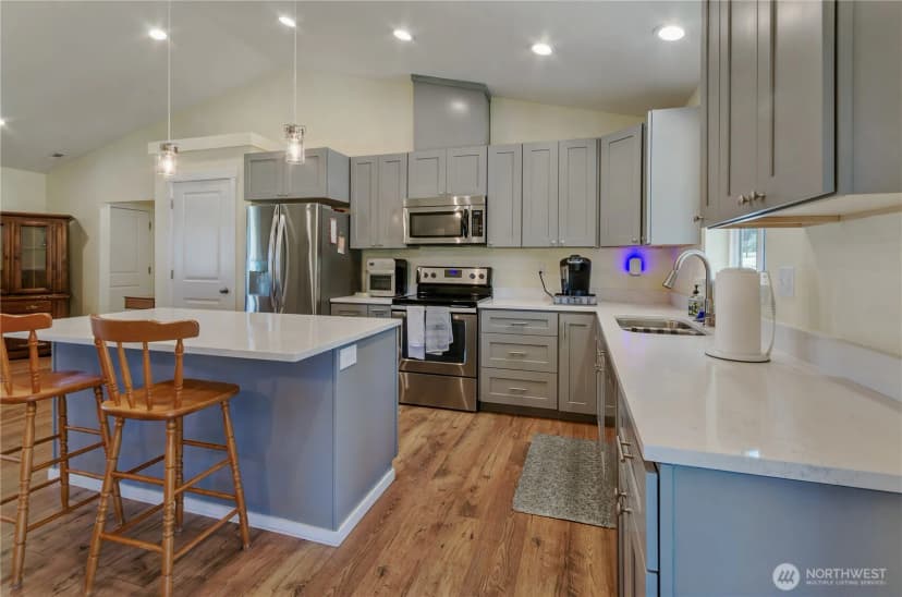 Property photo for 28 Shorthorn Lane, Oakville photo 10