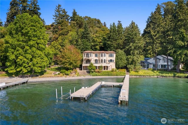 Property photo for 1465 Evergreen Point Road, Medina photo 3