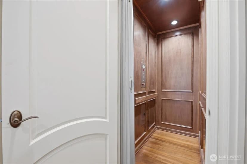 Property photo for 1465 Evergreen Point Road, Medina photo 27