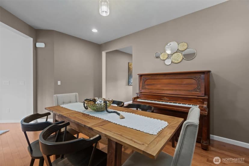 Property photo for 14225 3rd Avenue W, Everett photo 13