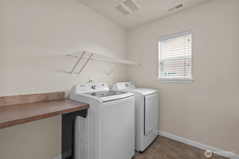 Property photo for 14225 3rd Avenue W, Everett photo 26