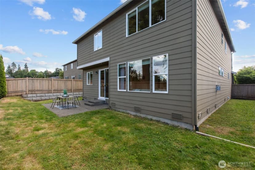 Property photo for 14225 3rd Avenue W, Everett photo 34