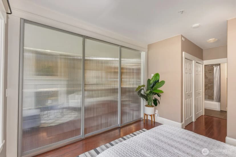 Property photo for 3221 Sw Avalon Way #201, Seattle photo 17