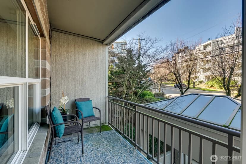 Property photo for 3221 Sw Avalon Way #201, Seattle photo 23