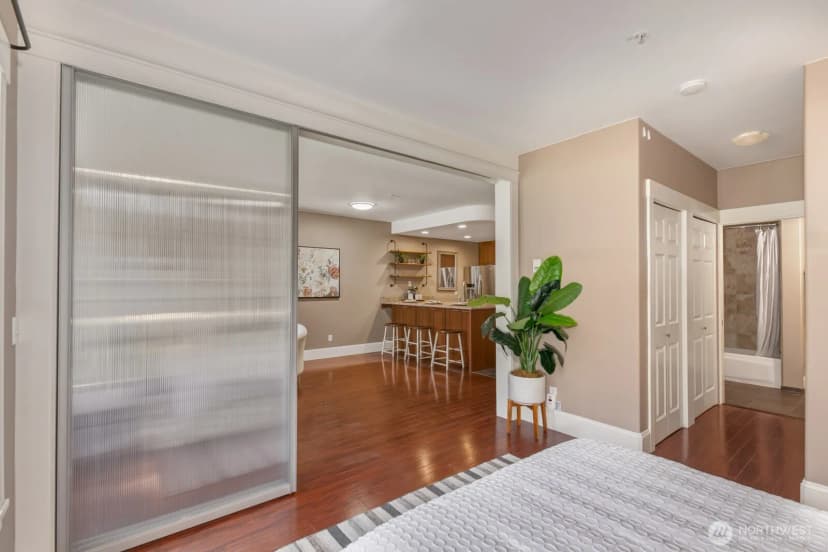 Property photo for 3221 Sw Avalon Way #201, Seattle photo 18