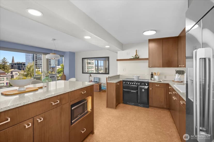 Property photo for 1221 Minor Avenue #803, Seattle photo 10