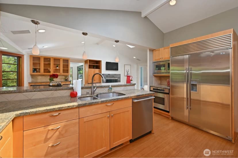 Property photo for 17236 Ne 6th Place, Bellevue photo 14