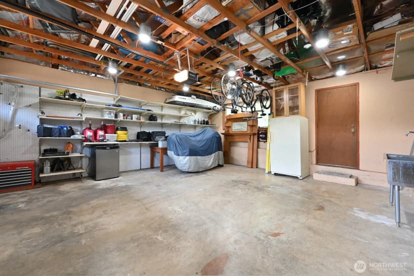Property photo for 17236 Ne 6th Place, Bellevue photo 31