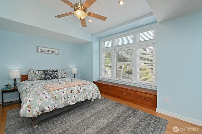 Property photo for 17236 Ne 6th Place, Bellevue photo 19