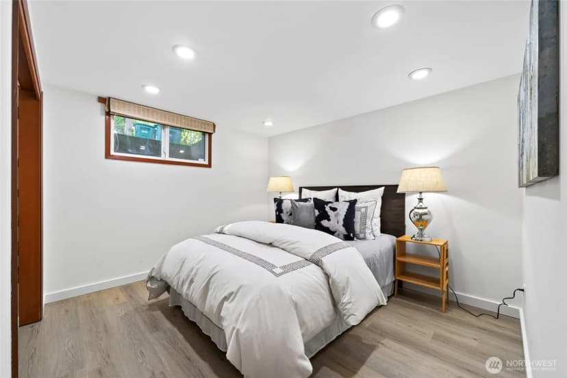 Property photo for 629 Sw 3rd Place, Renton photo 13