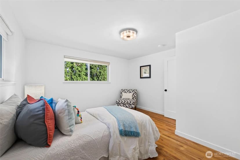 Property photo for 629 Sw 3rd Place, Renton photo 17