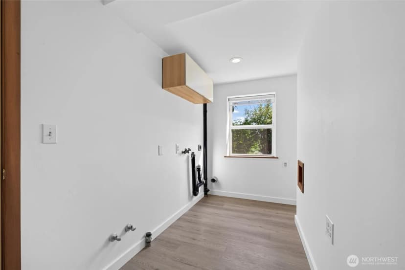 Property photo for 629 Sw 3rd Place, Renton photo 18