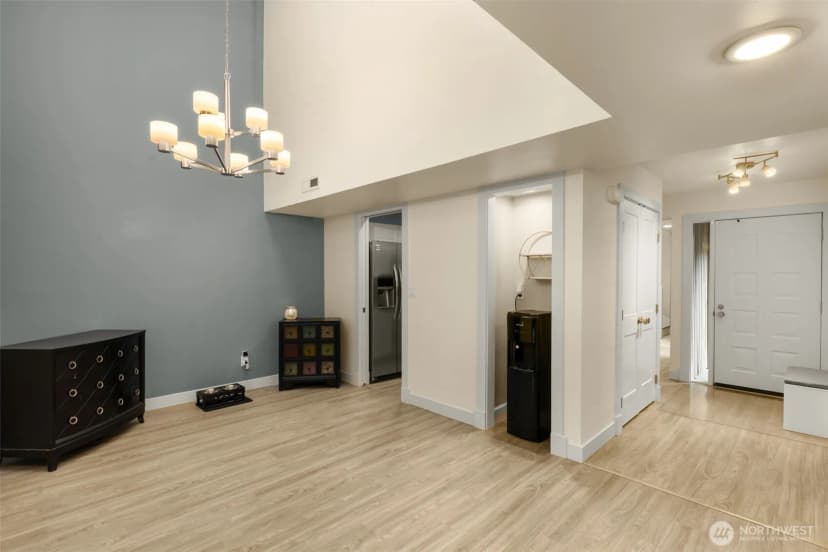 Property photo for 14226 Ne 2nd Place #65, Bellevue photo 15