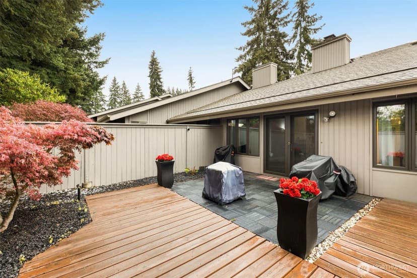 Property photo for 14226 Ne 2nd Place #65, Bellevue photo 33