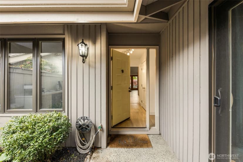 Property photo for 14226 Ne 2nd Place #65, Bellevue photo 3