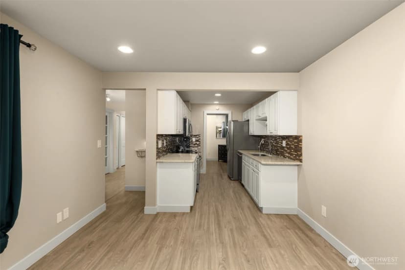 Property photo for 14226 Ne 2nd Place #65, Bellevue photo 20