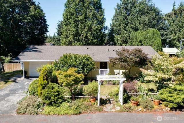 Property photo for 1816 113th Drive Se, Lake Stevens