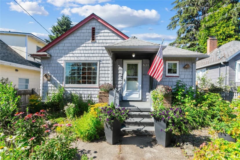 Property photo for 1918 Gregory Way, Bremerton photo 2