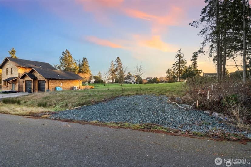 Property photo for 2378 Discovery Place, Langley photo 6
