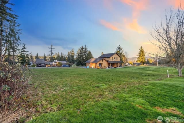 Property photo for 2378 Discovery Place, Langley photo 4