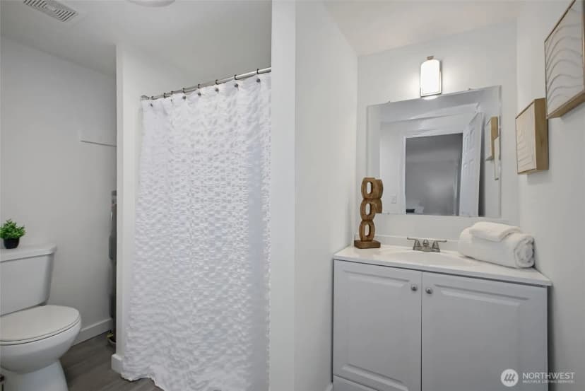 Property photo for 12231 46th Avenue S, Tukwila photo 18