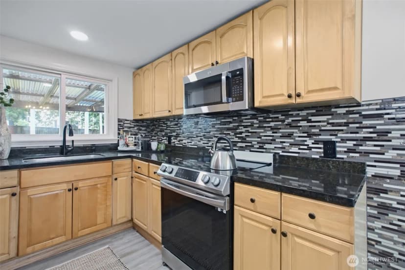 Property photo for 12231 46th Avenue S, Tukwila photo 10