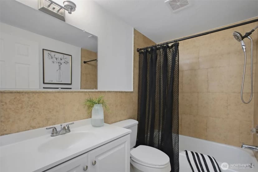 Property photo for 12231 46th Avenue S, Tukwila photo 23