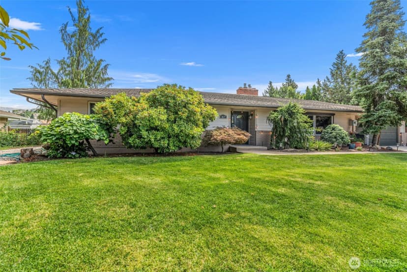 Property photo for 1677 Eastmont Avenue, East Wenatchee photo 32