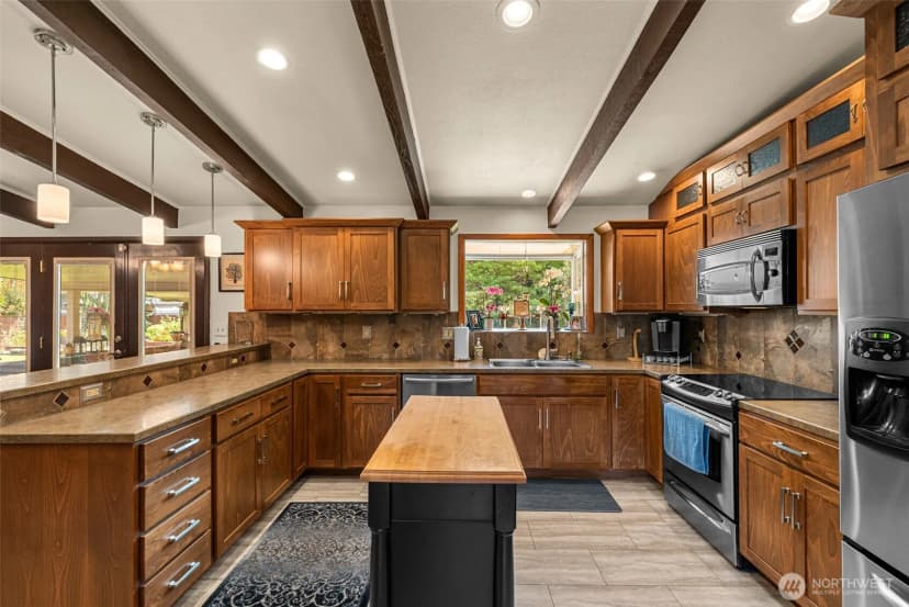 Property photo for 1677 Eastmont Avenue, East Wenatchee photo 6