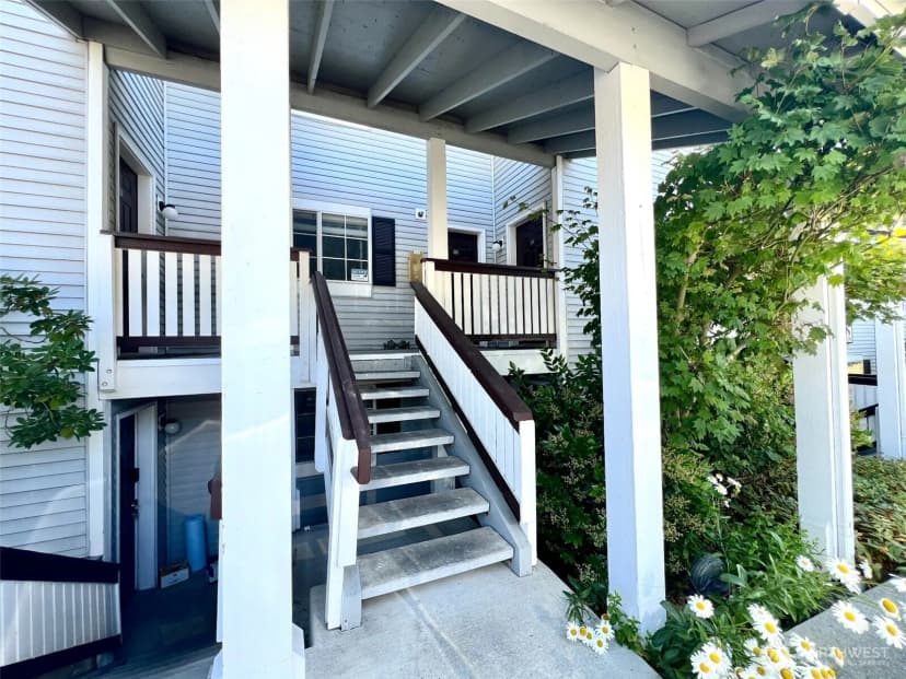 Property photo for 23319 Cedar Way #k203, Mountlake Terrace photo 2