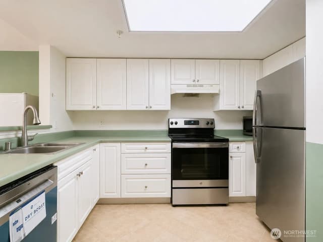 Property photo for 23319 Cedar Way #k203, Mountlake Terrace photo 5