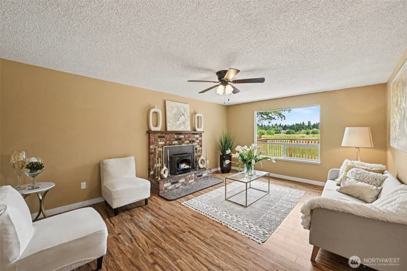 Property photo for 33913 4th Avenue E, Roy photo 9