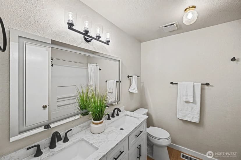 Property photo for 33913 4th Avenue E, Roy photo 17