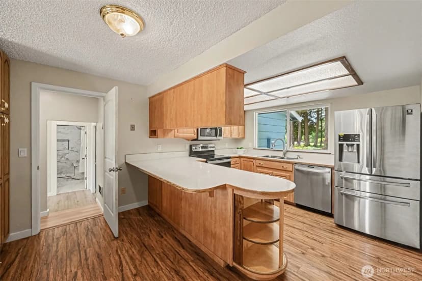 Property photo for 33913 4th Avenue E, Roy photo 14