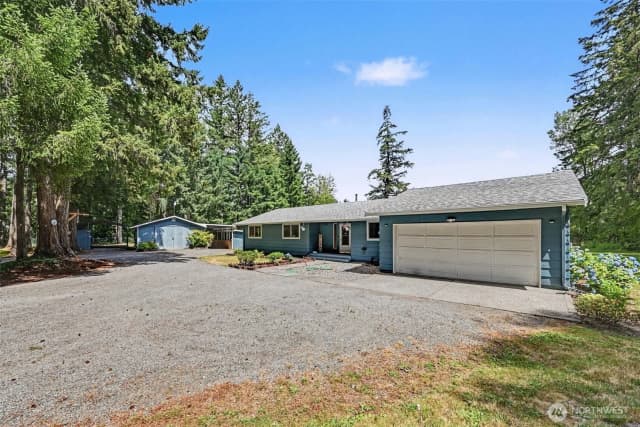 Property photo for 33913 4th Avenue E, Roy