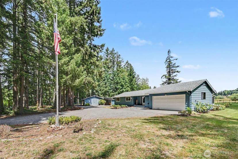 Property photo for 33913 4th Avenue E, Roy photo 4