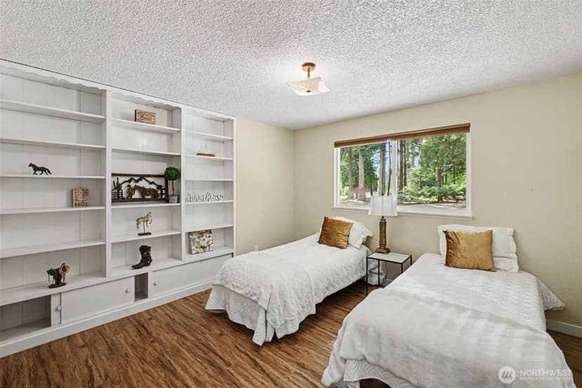 Property photo for 33913 4th Avenue E, Roy photo 22