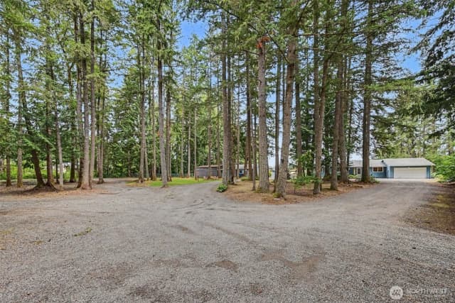 Property photo for 33913 4th Avenue E, Roy photo 2