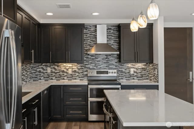 Property photo for 2125 Western Avenue #3, Seattle photo 5