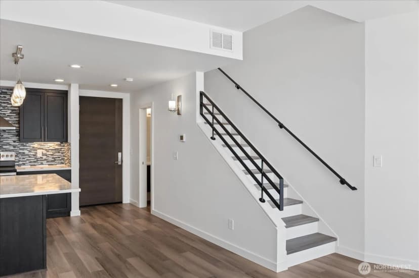 Property photo for 2125 Western Avenue #3, Seattle photo 15