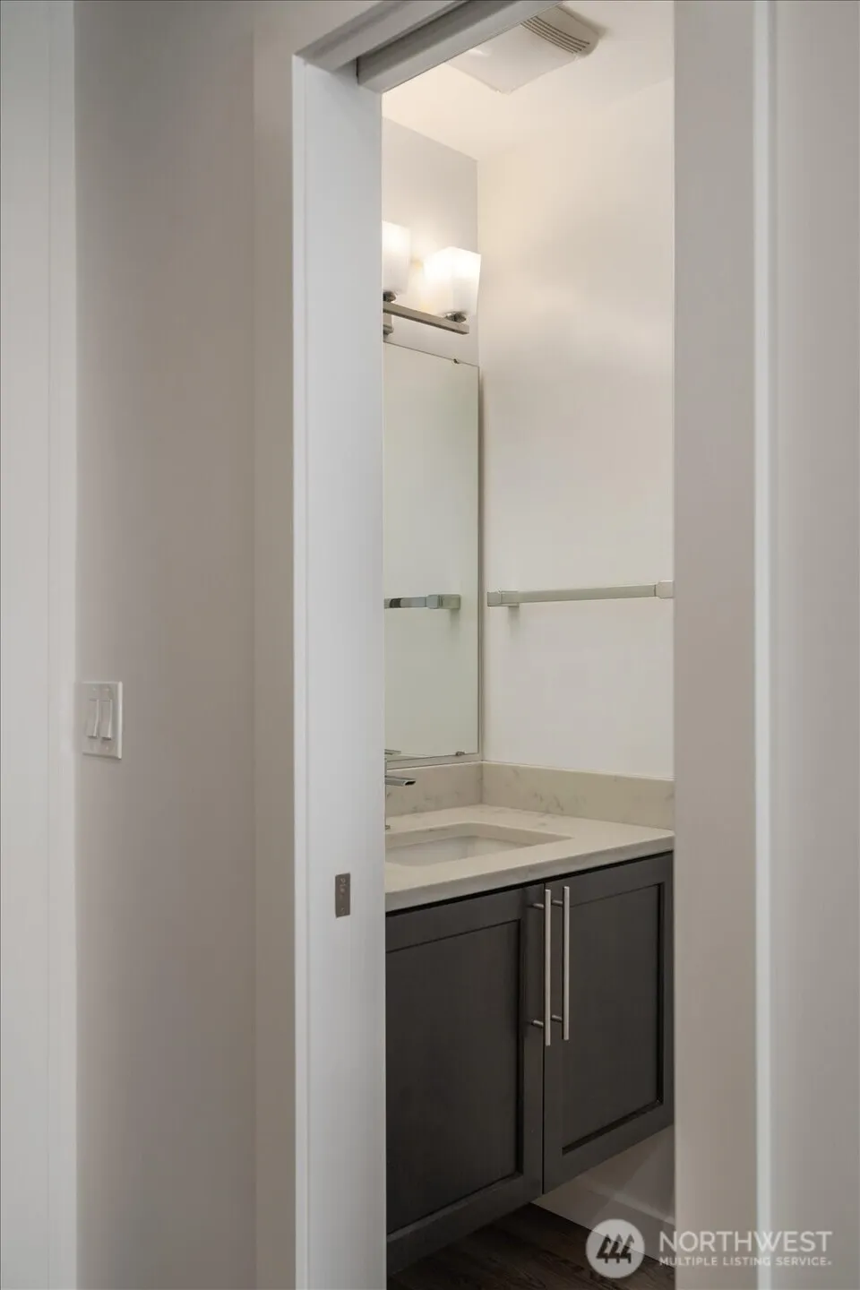 Property photo for 2125 Western Avenue #3, Seattle photo 6