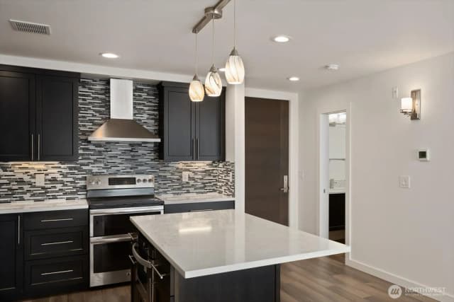Property photo for 2125 Western Avenue #3, Seattle photo 4