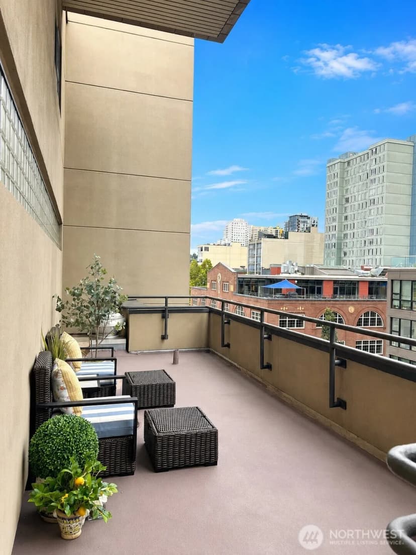 Property photo for 2125 Western Avenue #3, Seattle photo 30