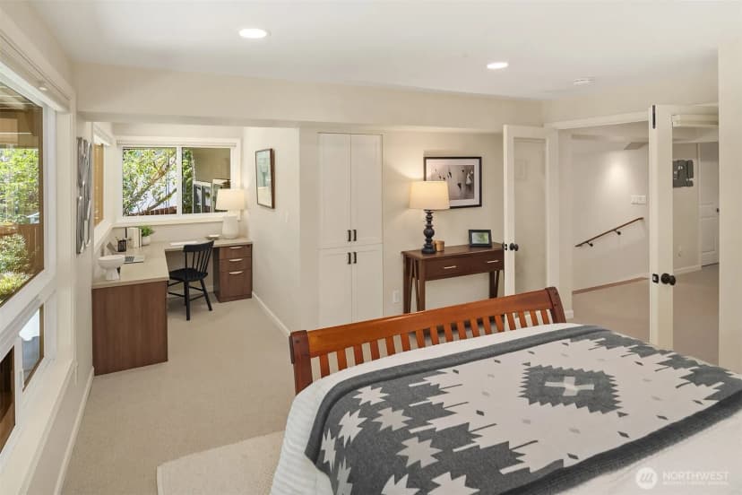 Property photo for 5601 Bradford Street, Seattle photo 33