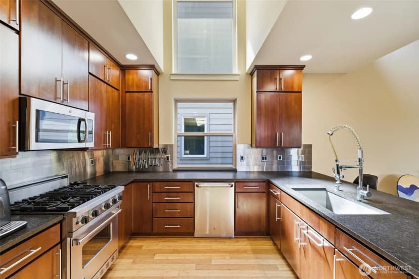 Property photo for 3046 Sw Manning Street, Seattle photo 7