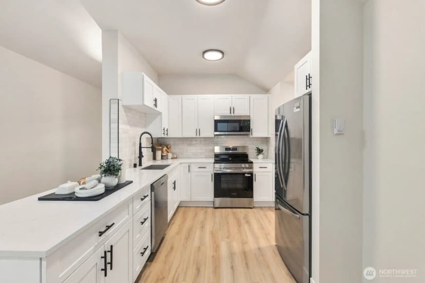 Property photo for 1024 5th Avenue S #a301, Edmonds photo 11