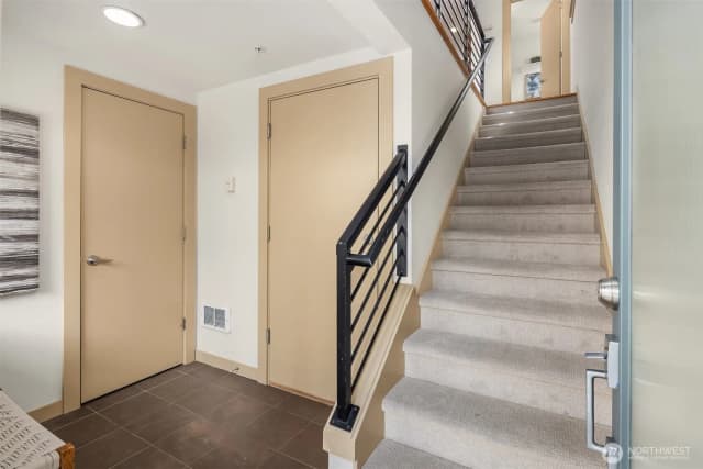 Property photo for 916 N 73rd Street #a, Seattle photo 3